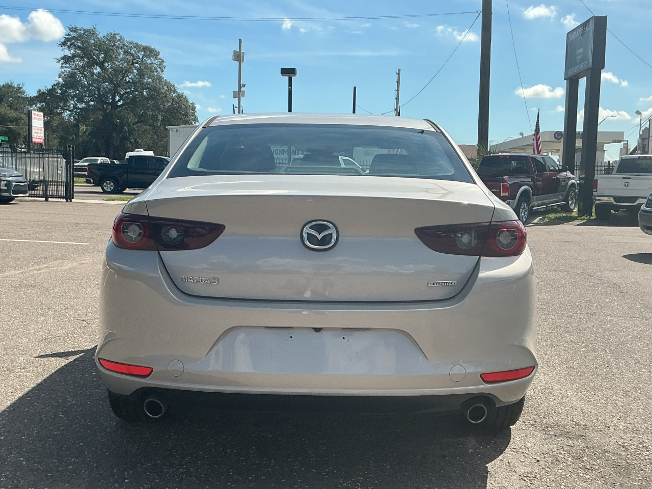 2023 Mazda Mazda3 Select photo 5