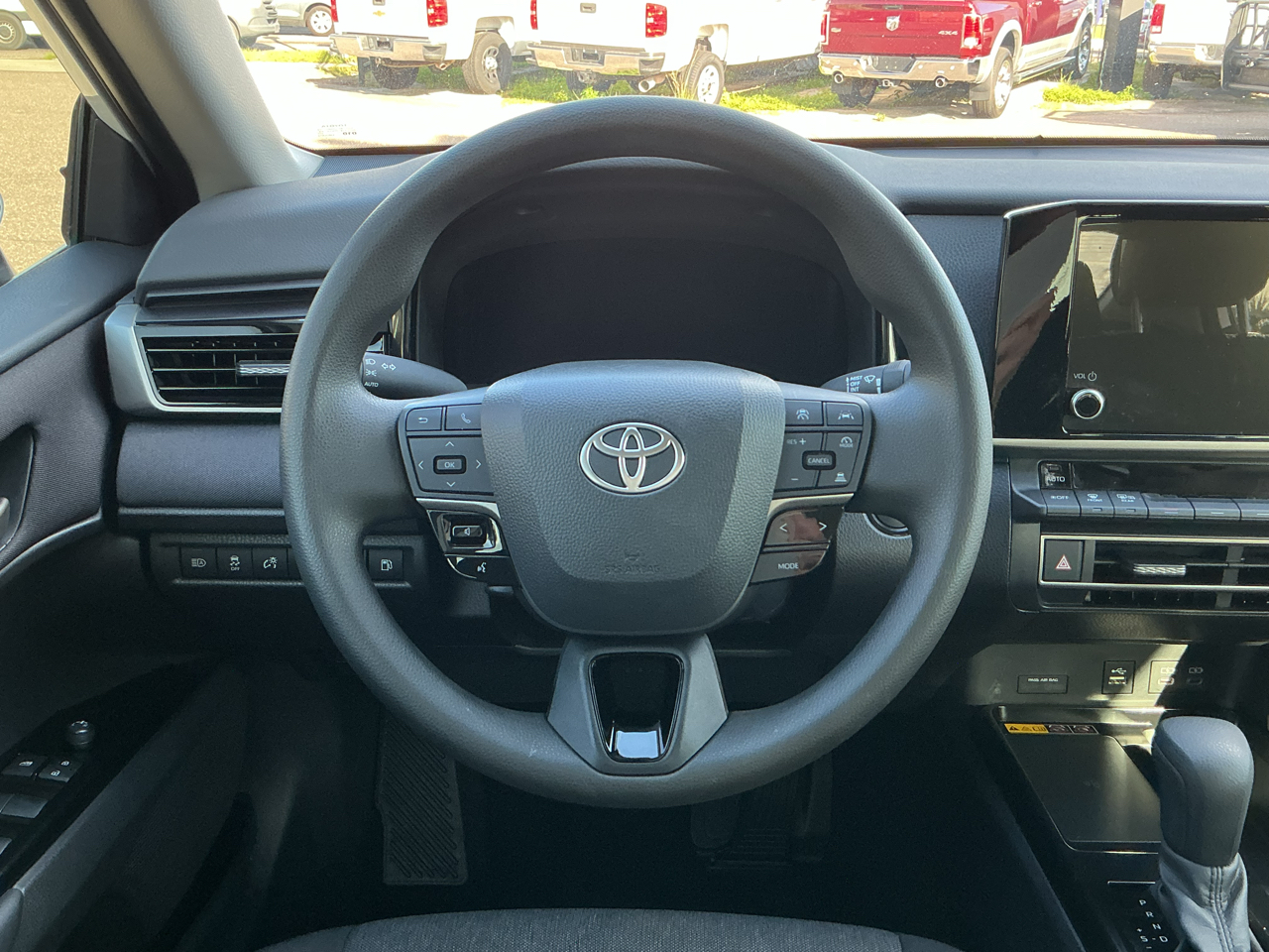2025 Toyota Camry Hybrid LE photo 10