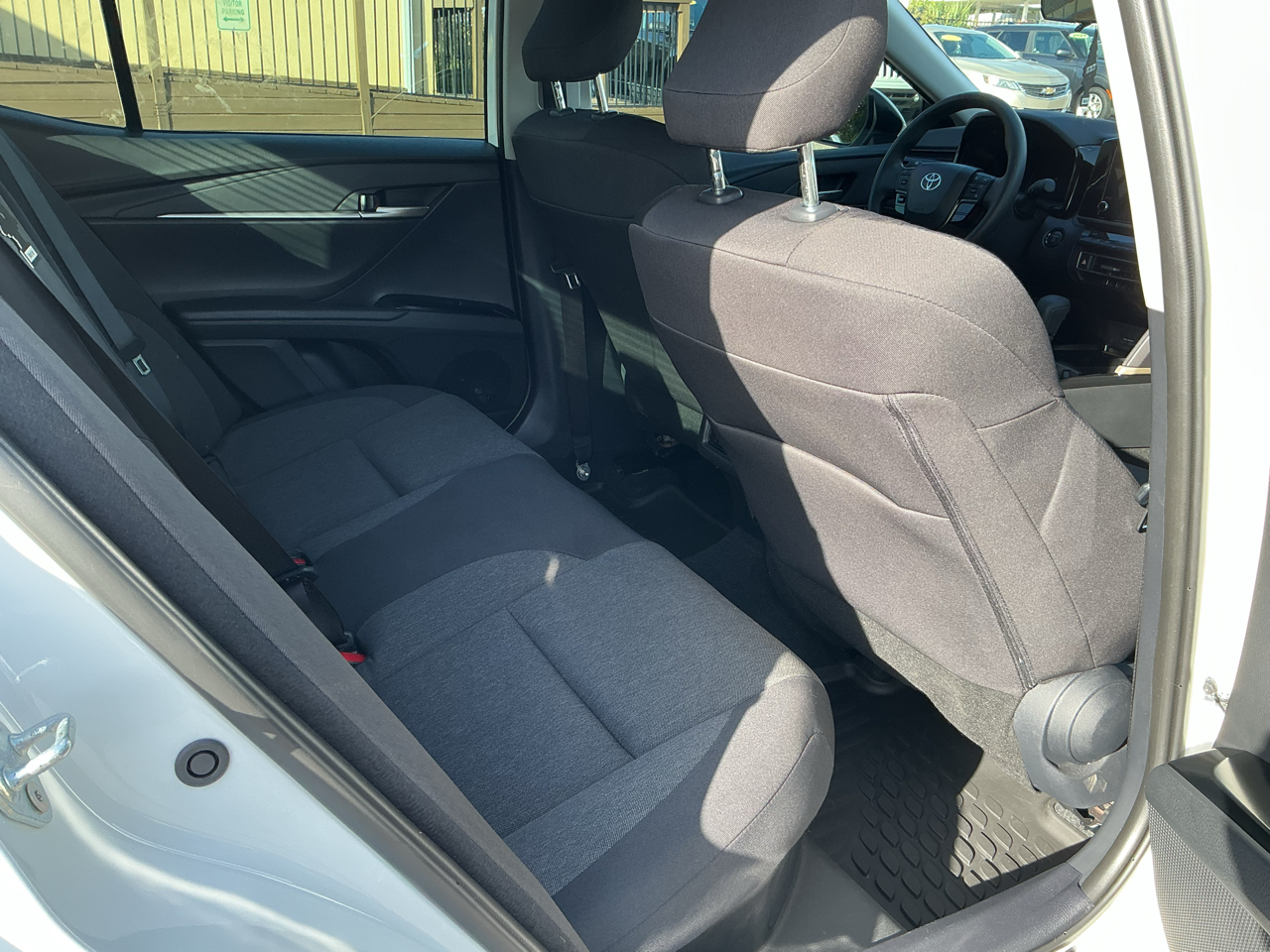 2025 Toyota Camry Hybrid LE photo 15