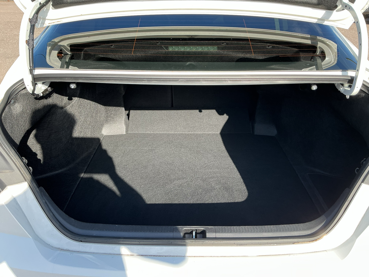 2025 Toyota Camry Hybrid LE photo 19