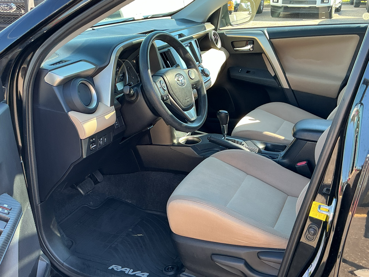Toyota RAV4 XLE AWD 2014