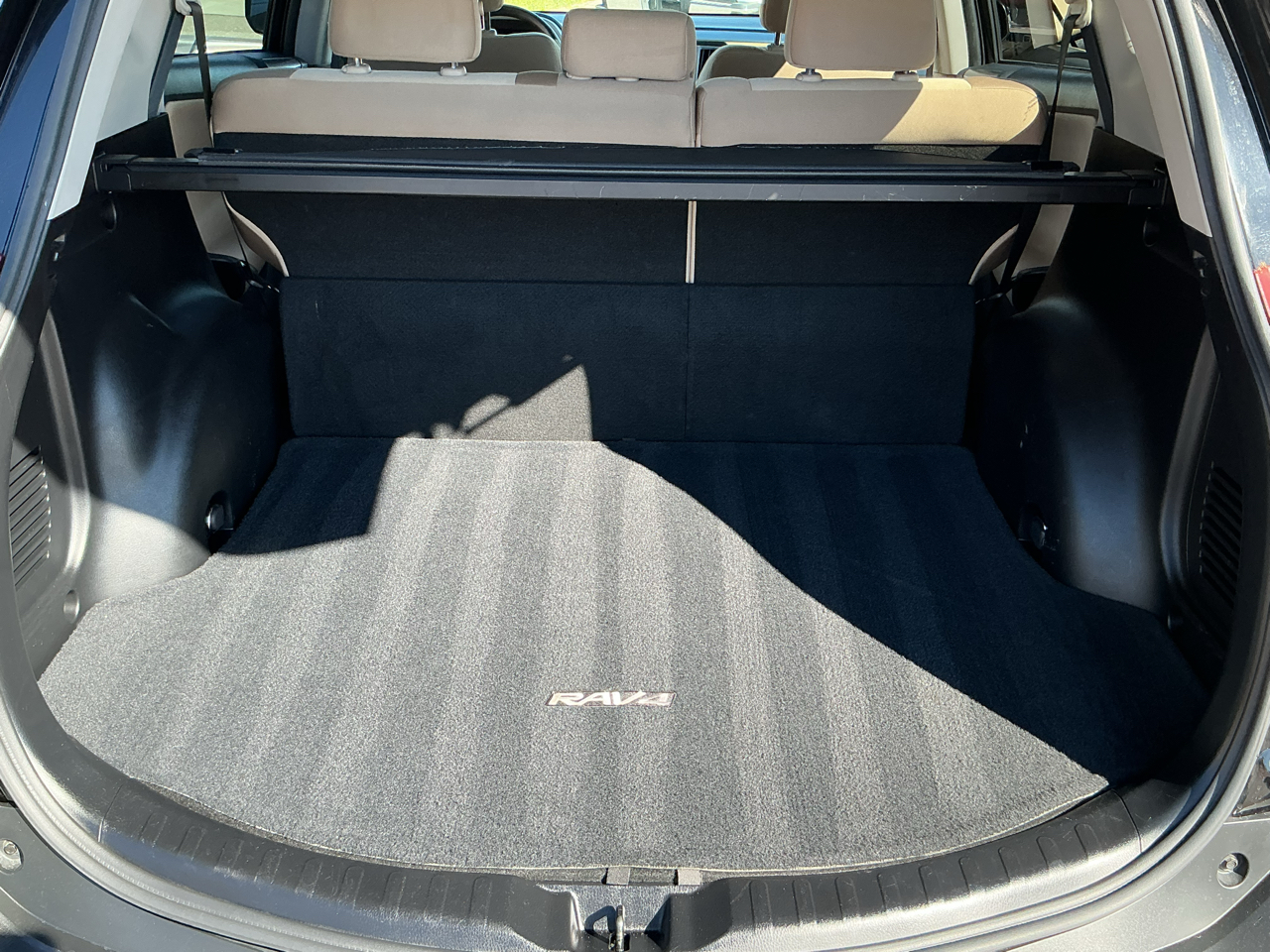 Toyota RAV4 XLE AWD 2014