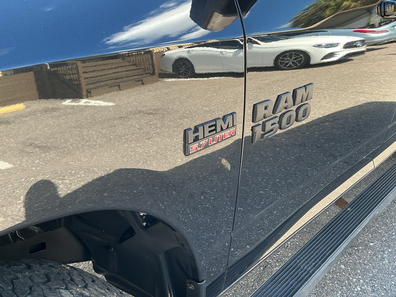 RAM 1500 SLT Crew Cab SWB 4WD 2018