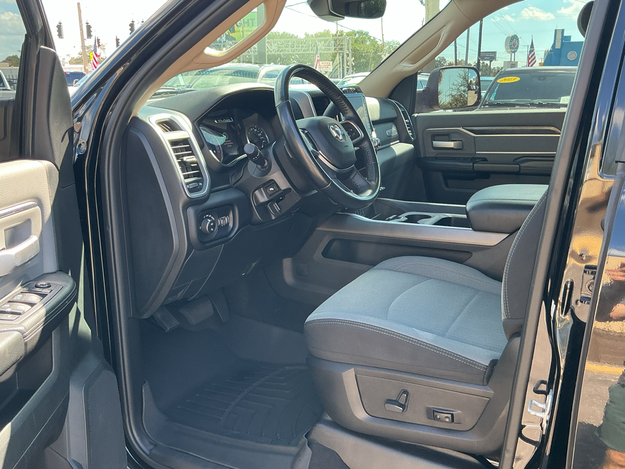 RAM 2500 Tradesman Crew Cab SWB 4WD 2020