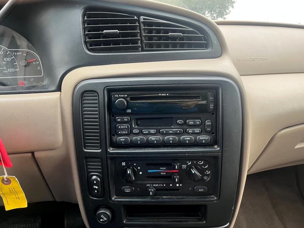 Ford Windstar  2003