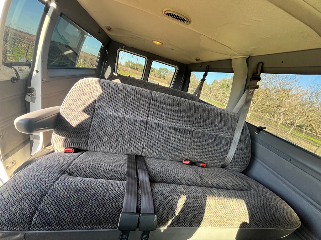 Dodge Ram Wagon  1999