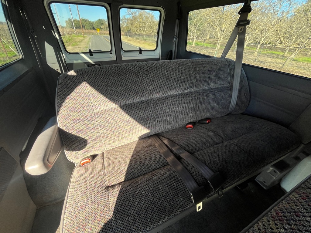 Dodge Ram Wagon  1999