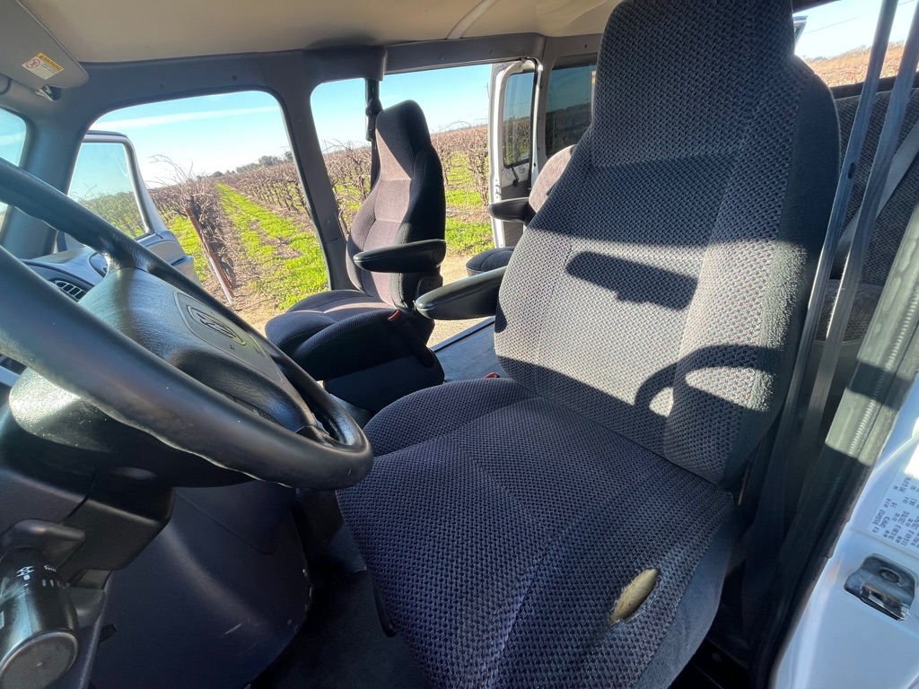 Dodge Ram Wagon  1999