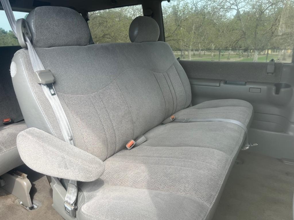 Chevrolet Astro  2000
