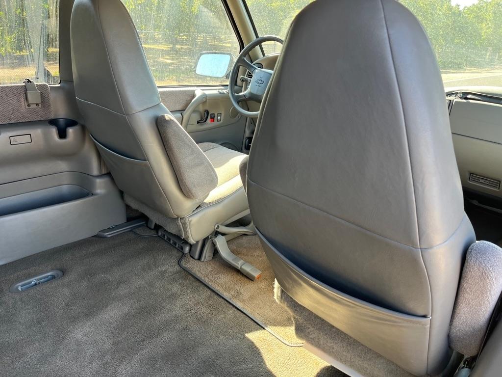 Chevrolet Astro  1999