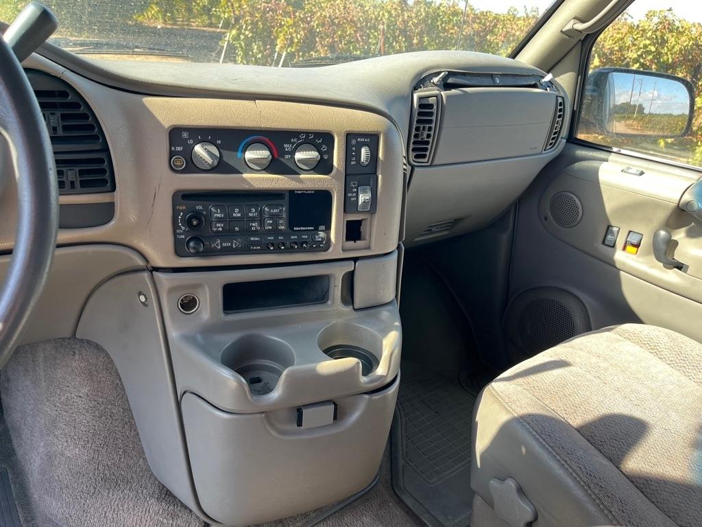 Chevrolet Astro  1999