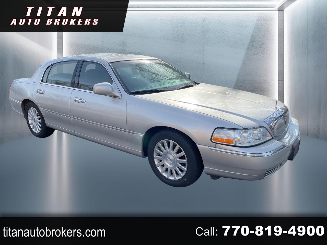 2004 Lincoln Town Car Ultimate's photo