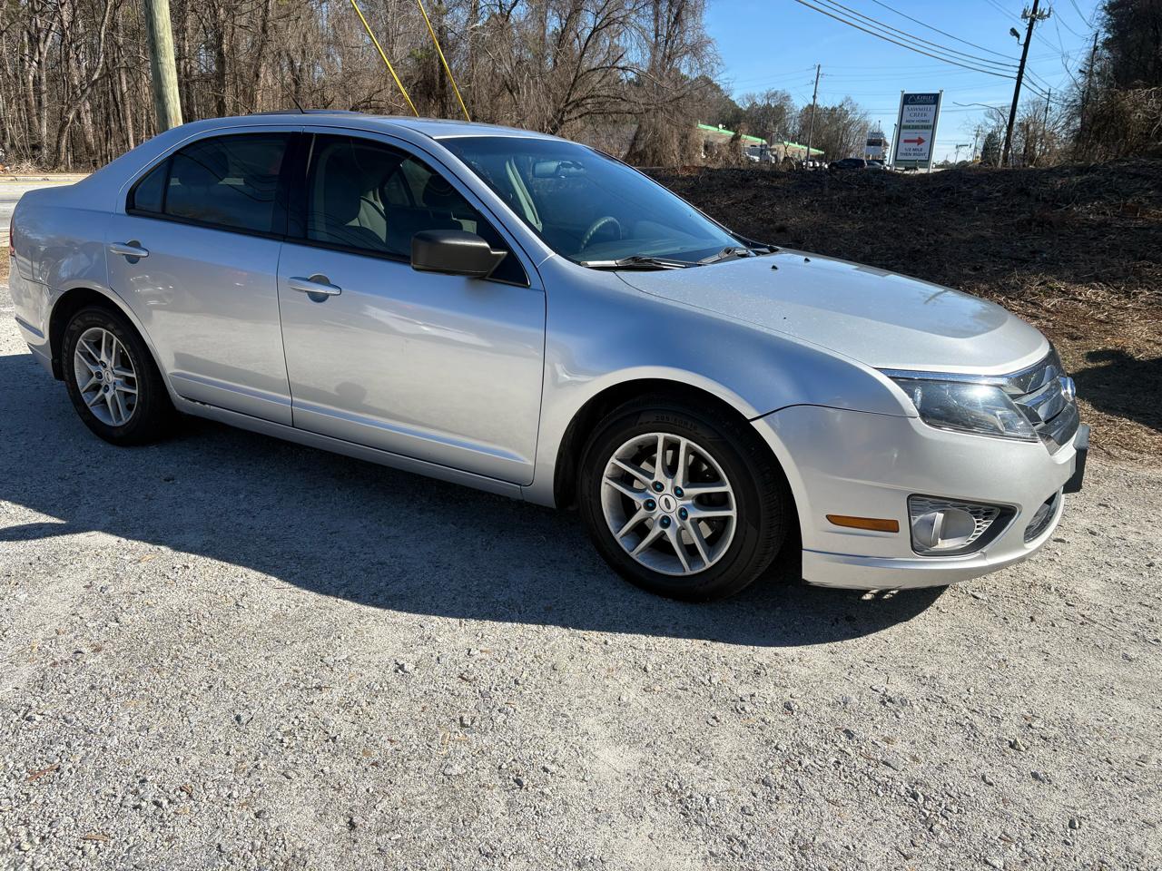 Ford Fusion I4 S 2011