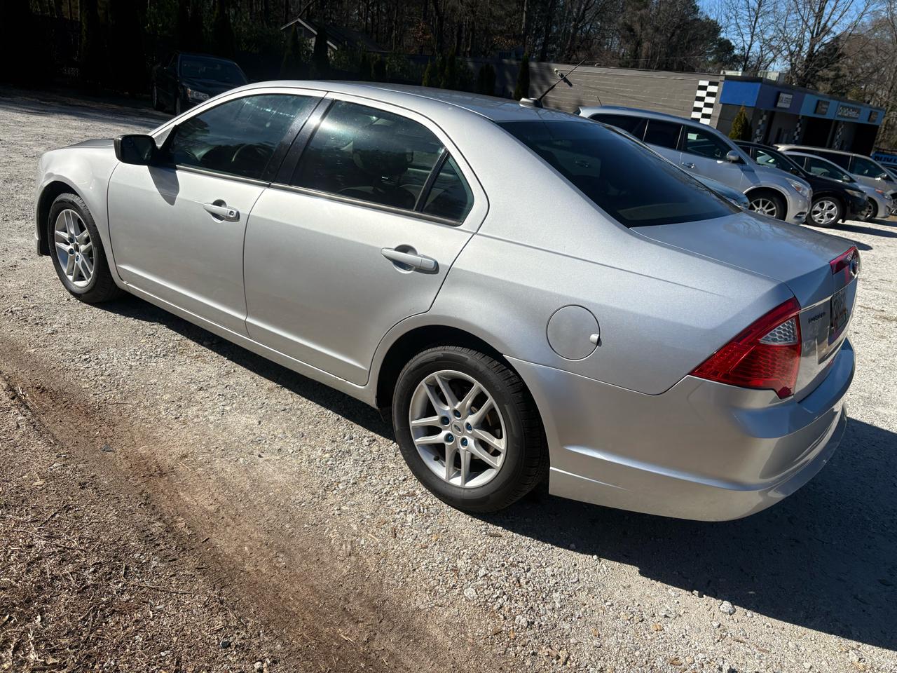 Ford Fusion I4 S 2011