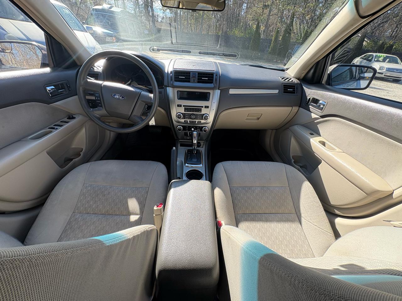 Ford Fusion I4 S 2011