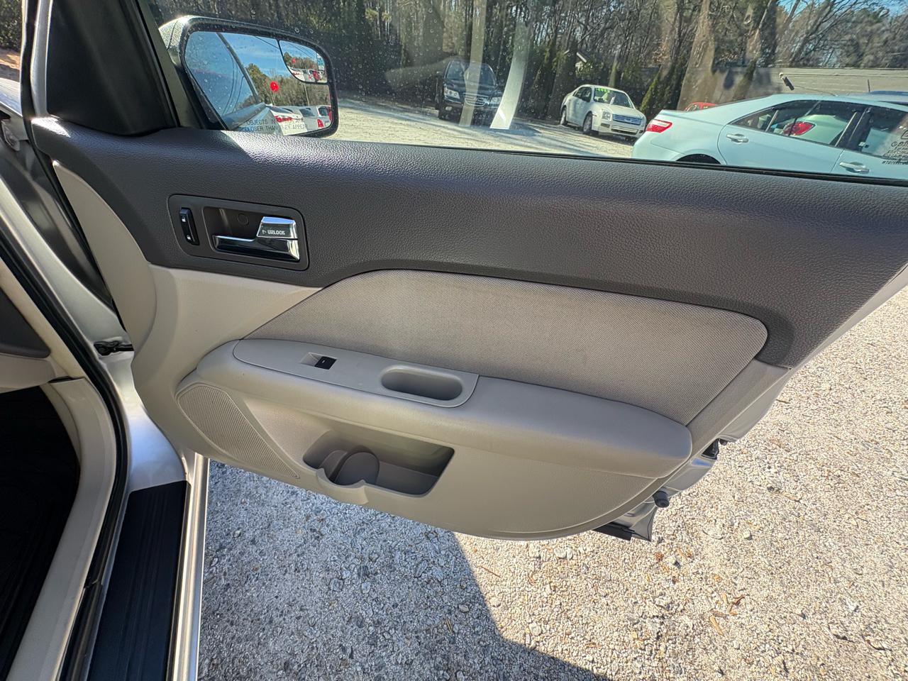 Ford Fusion I4 S 2011