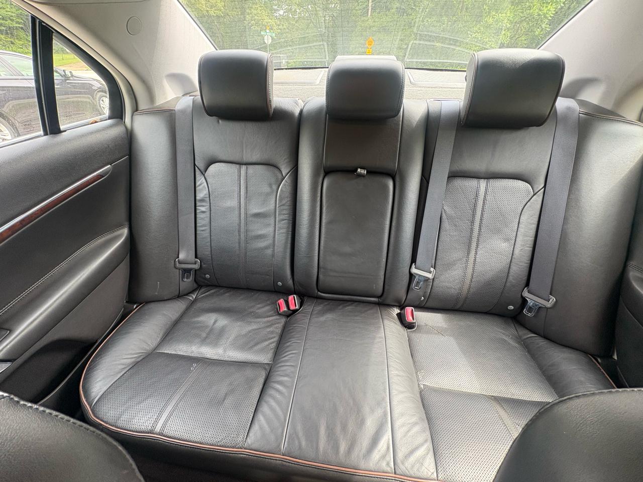 Lincoln MKZ FWD 2010