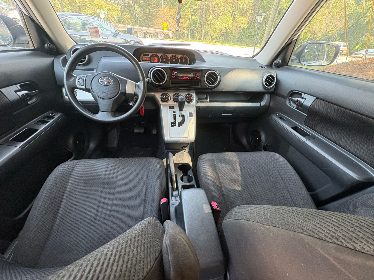 Toyota Corolla 4dr Sdn LE Auto (Natl) 2013