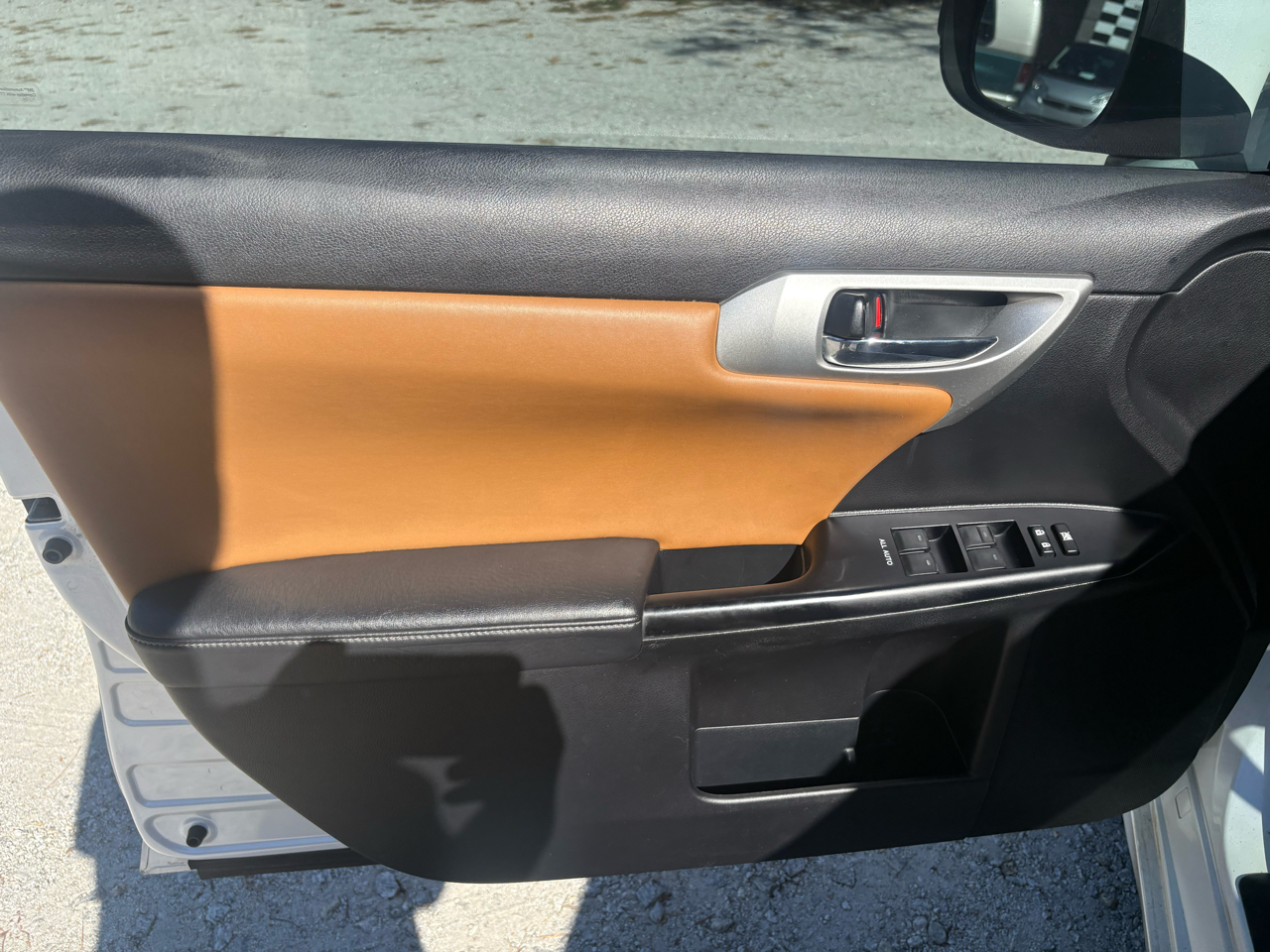 Lexus CT 200h FWD 4dr Hybrid 2011