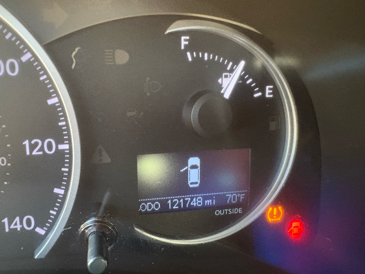 Lexus CT 200h FWD 4dr Hybrid 2011