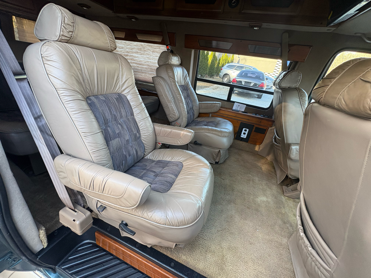 Ford Econoline Cargo Van E-150 138" WB 1995