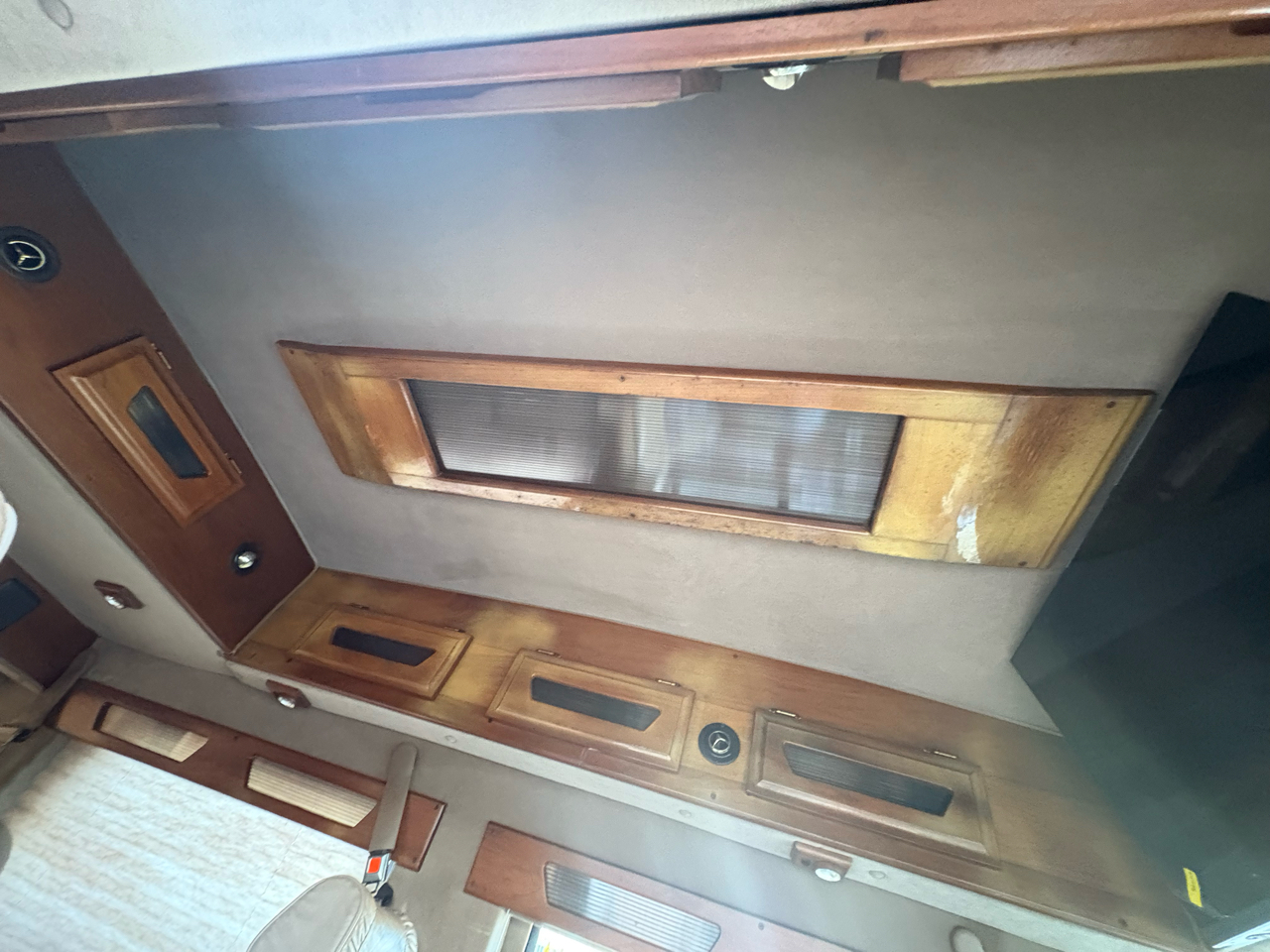 Ford Econoline Cargo Van E-150 138" WB 1995