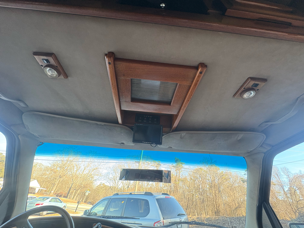 Ford Econoline Cargo Van E-150 138" WB 1995