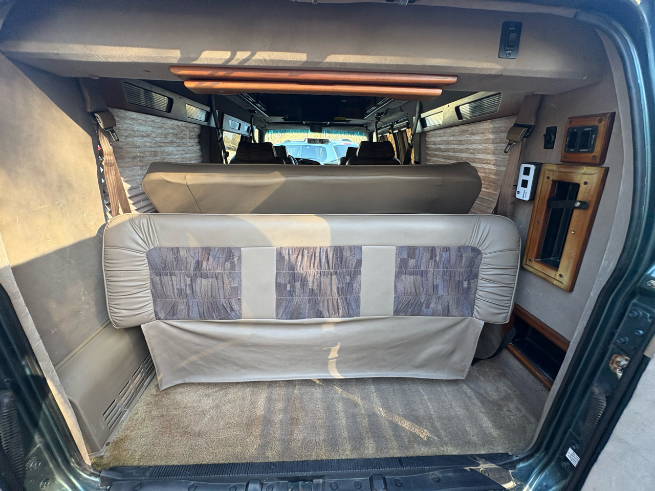 Ford Econoline Cargo Van E-150 138" WB 1995