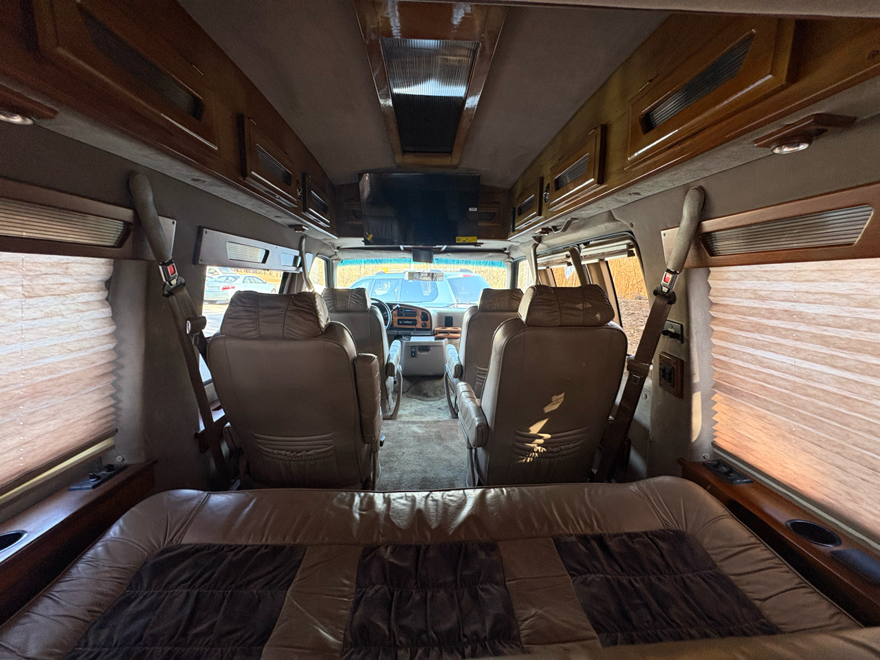 Ford Econoline Cargo Van E-150 138" WB 1995