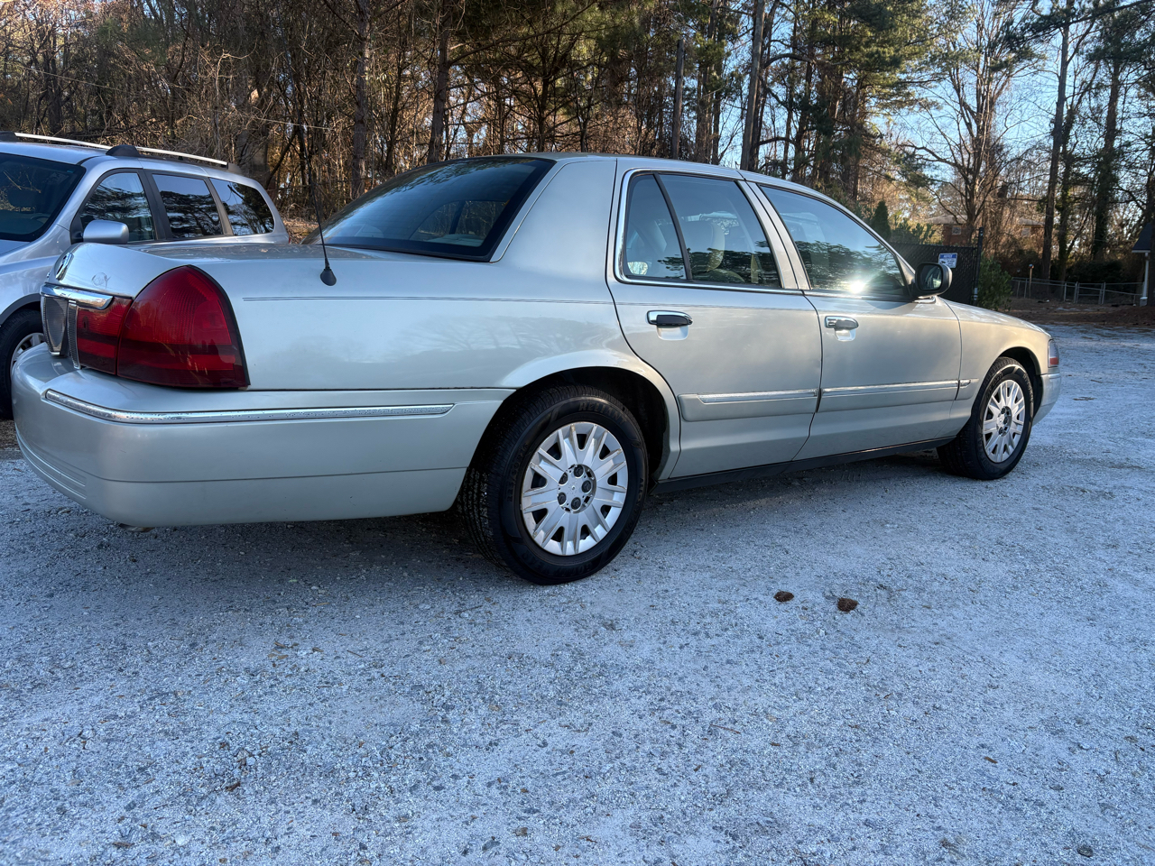 Mercury Grand Marquis 4dr Sdn GS 2005