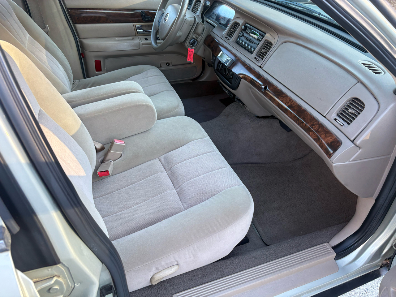 Mercury Grand Marquis 4dr Sdn GS 2005