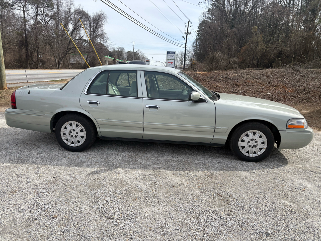 Mercury Grand Marquis 4dr Sdn GS 2005
