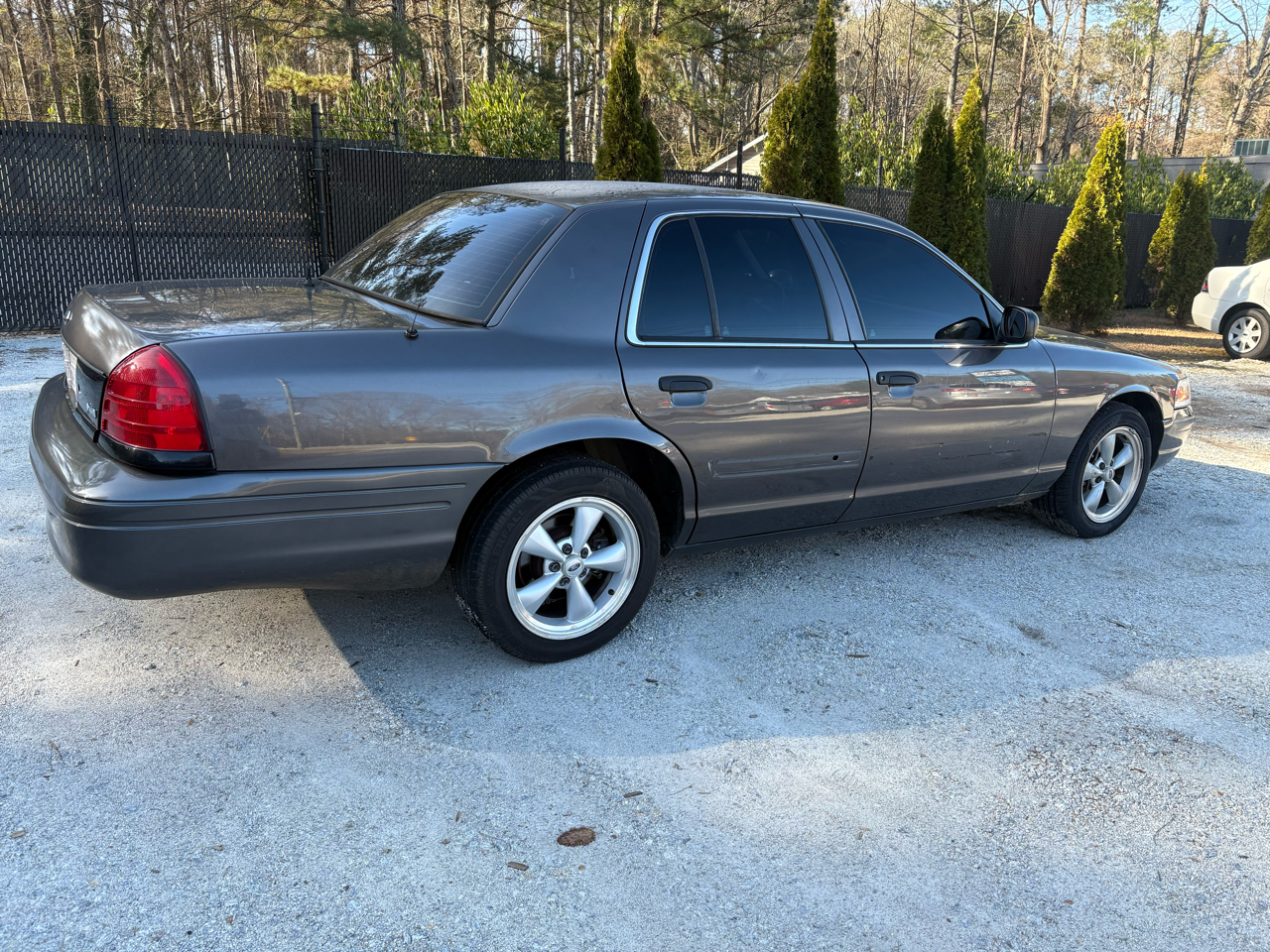 Ford Police Interceptor 4dr Sdn w/3.27 Axle 2011