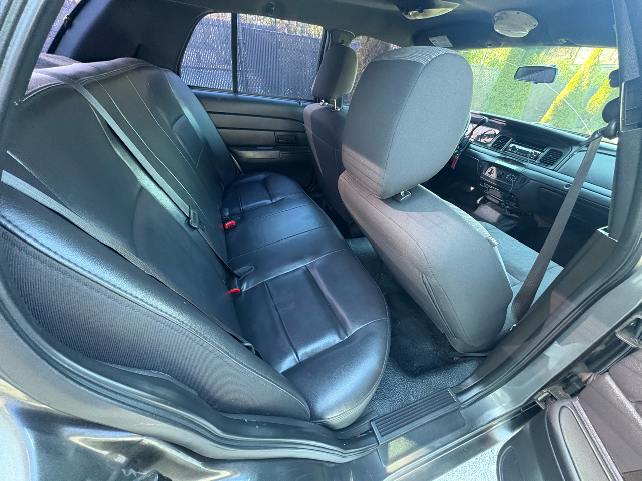 Ford Police Interceptor 4dr Sdn w/3.27 Axle 2011