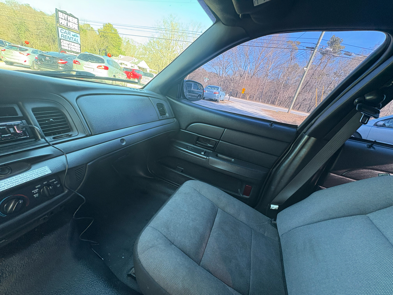 Ford Police Interceptor 4dr Sdn w/3.27 Axle 2011