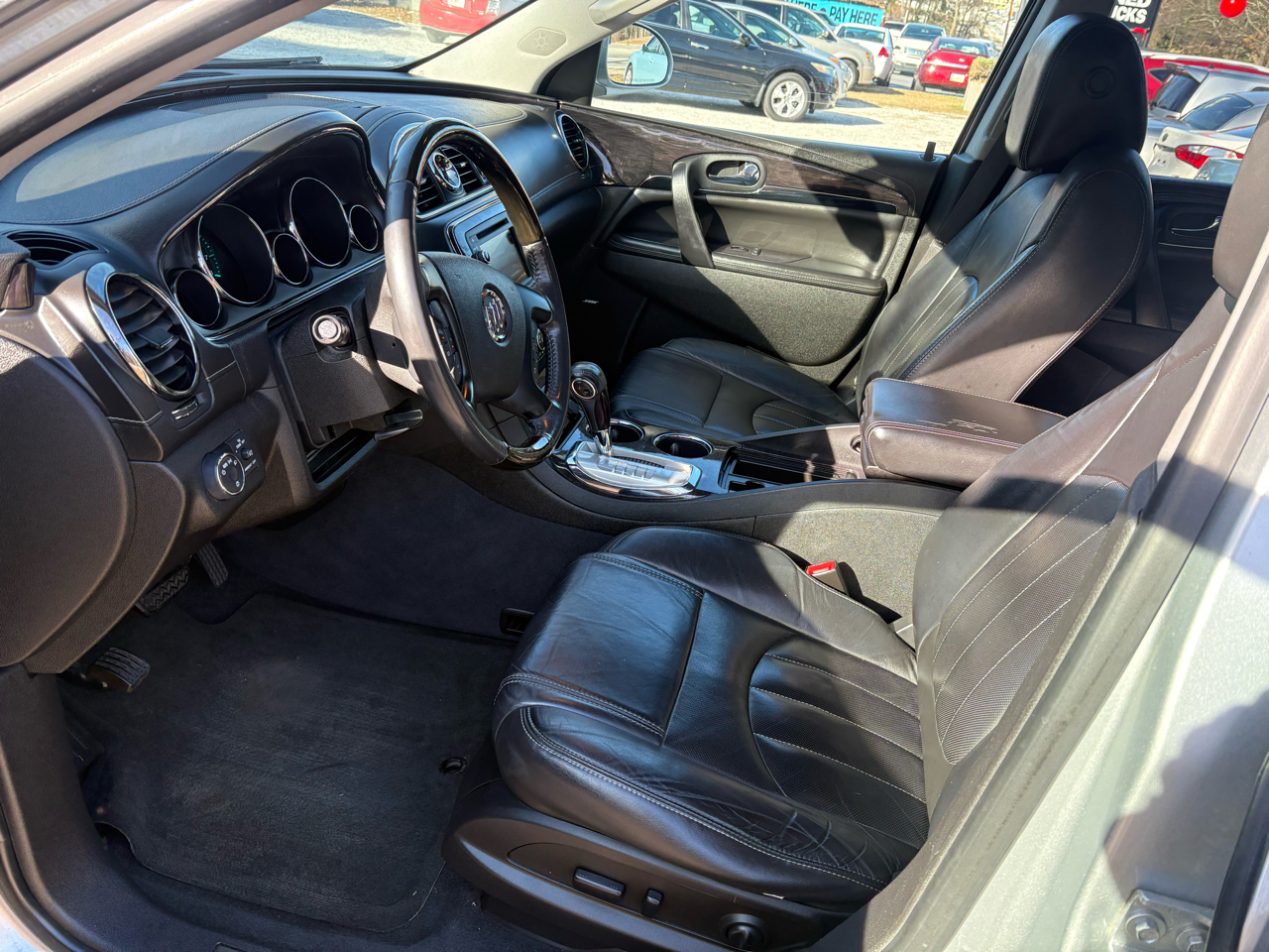 Buick Enclave FWD 4dr Leather 2015