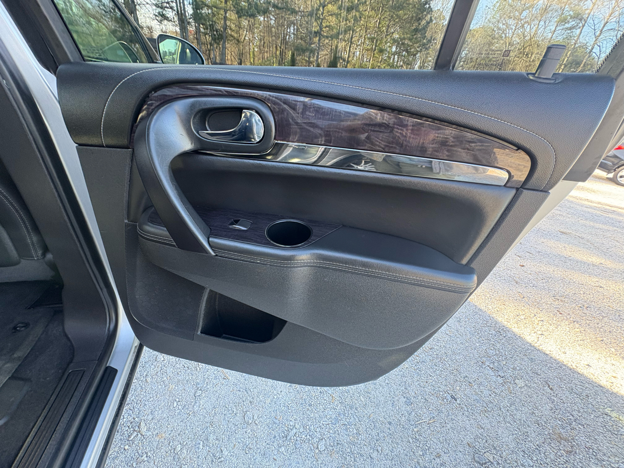 Buick Enclave FWD 4dr Leather 2015