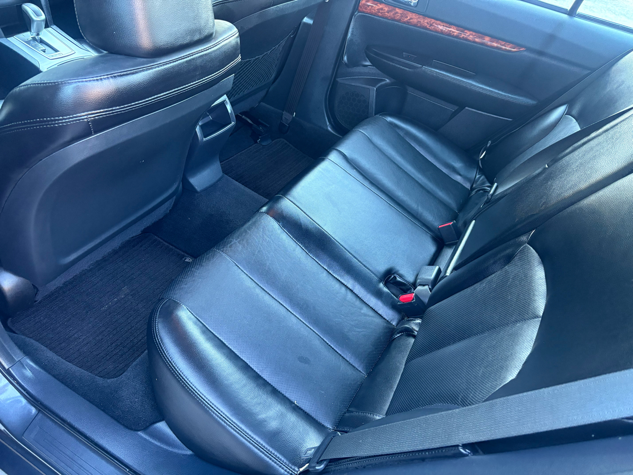 Subaru Legacy 4dr Sdn H4 Auto 2.5i Limited Moon/Nav 2010