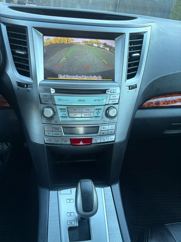 Subaru Legacy 4dr Sdn H4 Auto 2.5i Limited Moon/Nav 2010