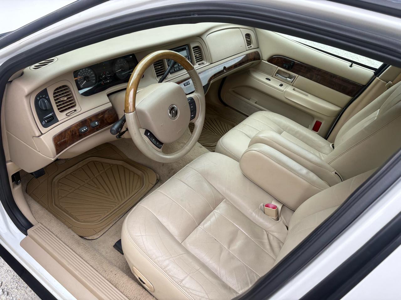 Mercury Grand Marquis 4dr Sdn LS Premium 2006