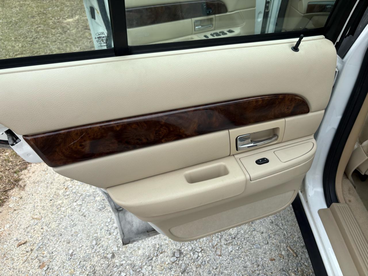 Mercury Grand Marquis 4dr Sdn LS Premium 2006