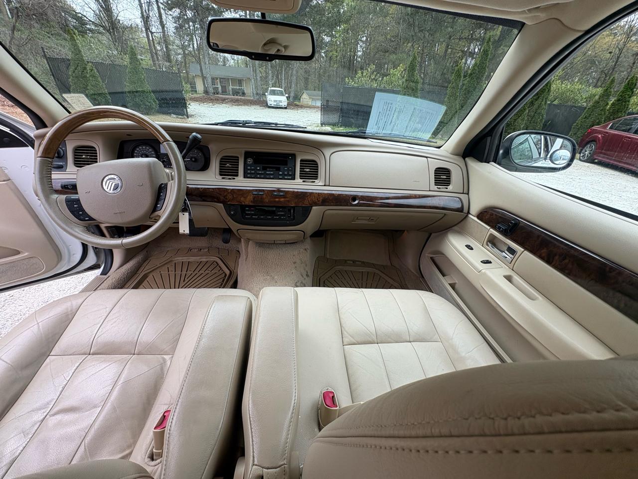 Mercury Grand Marquis 4dr Sdn LS Premium 2006