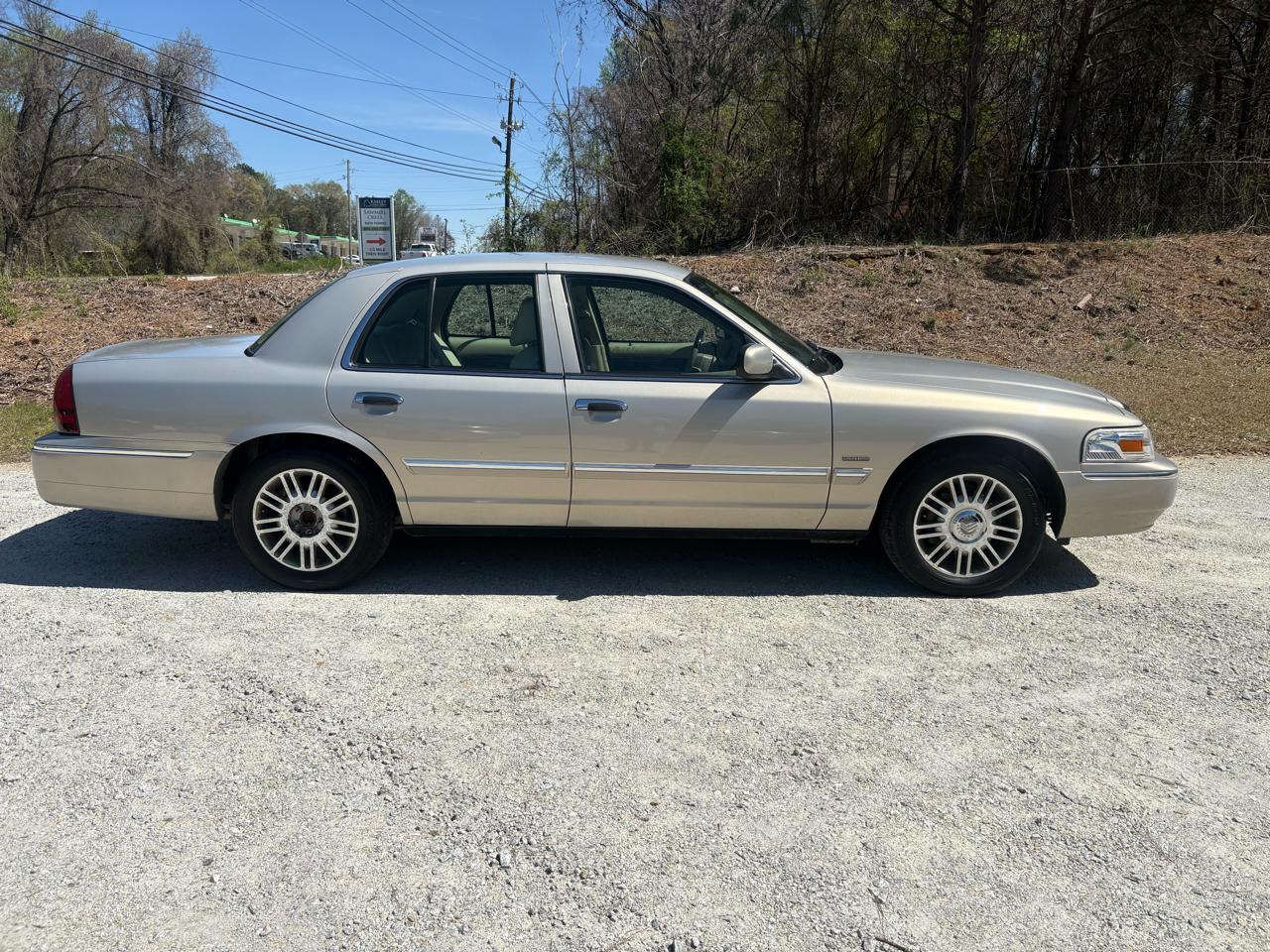Mercury Grand Marquis 4dr Sdn LS 2009