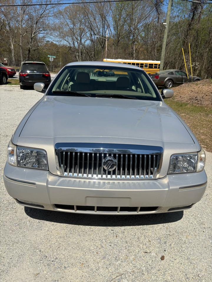 Mercury Grand Marquis 4dr Sdn LS 2009