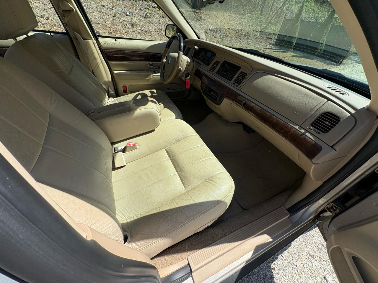 Mercury Grand Marquis 4dr Sdn LS 2009