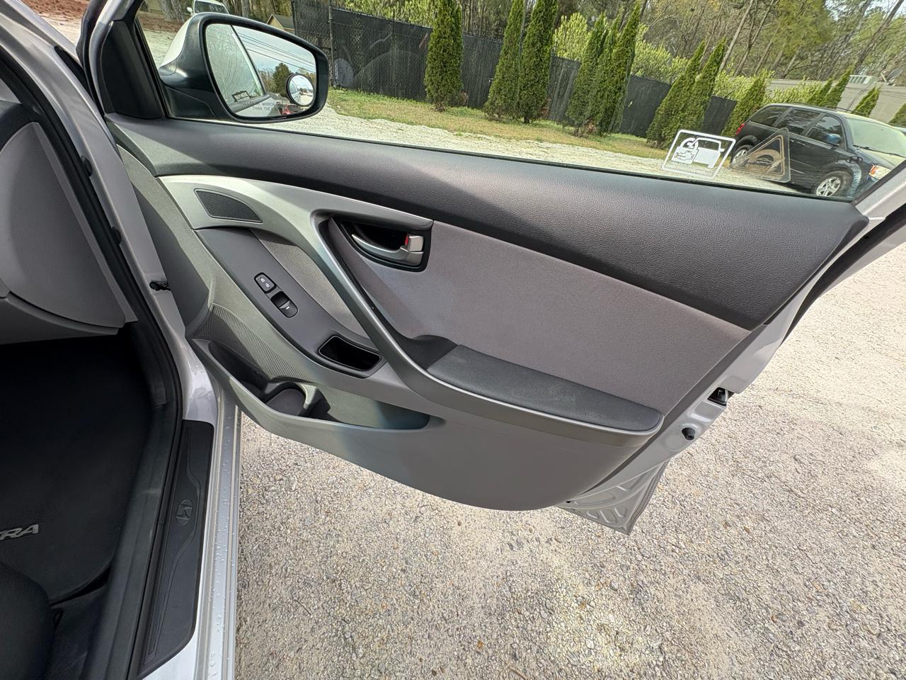 Hyundai Elantra 4dr Sdn Auto SE 2015