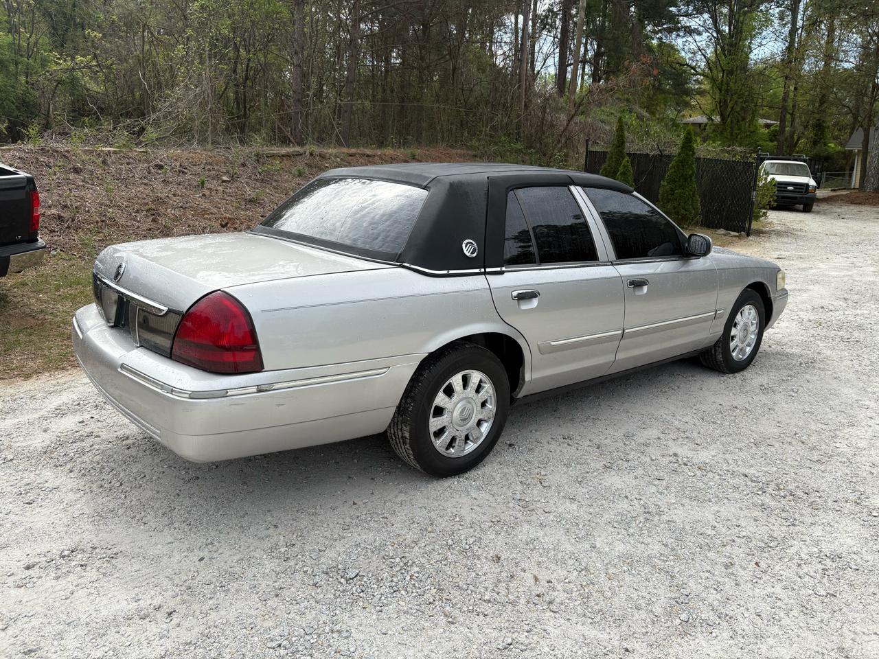 Mercury Grand Marquis 4dr Sdn LS Premium 2006