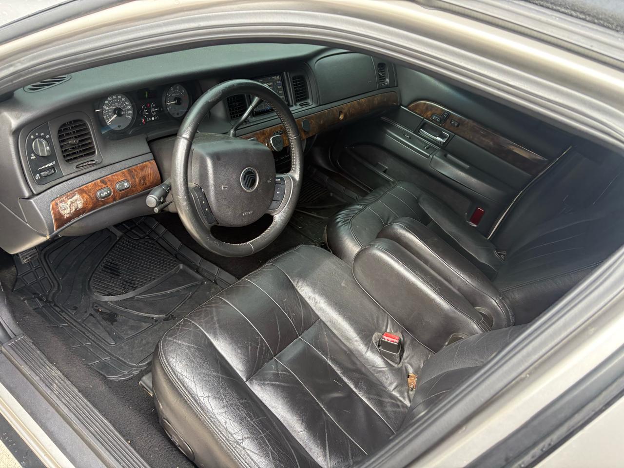 Mercury Grand Marquis 4dr Sdn LS Premium 2006