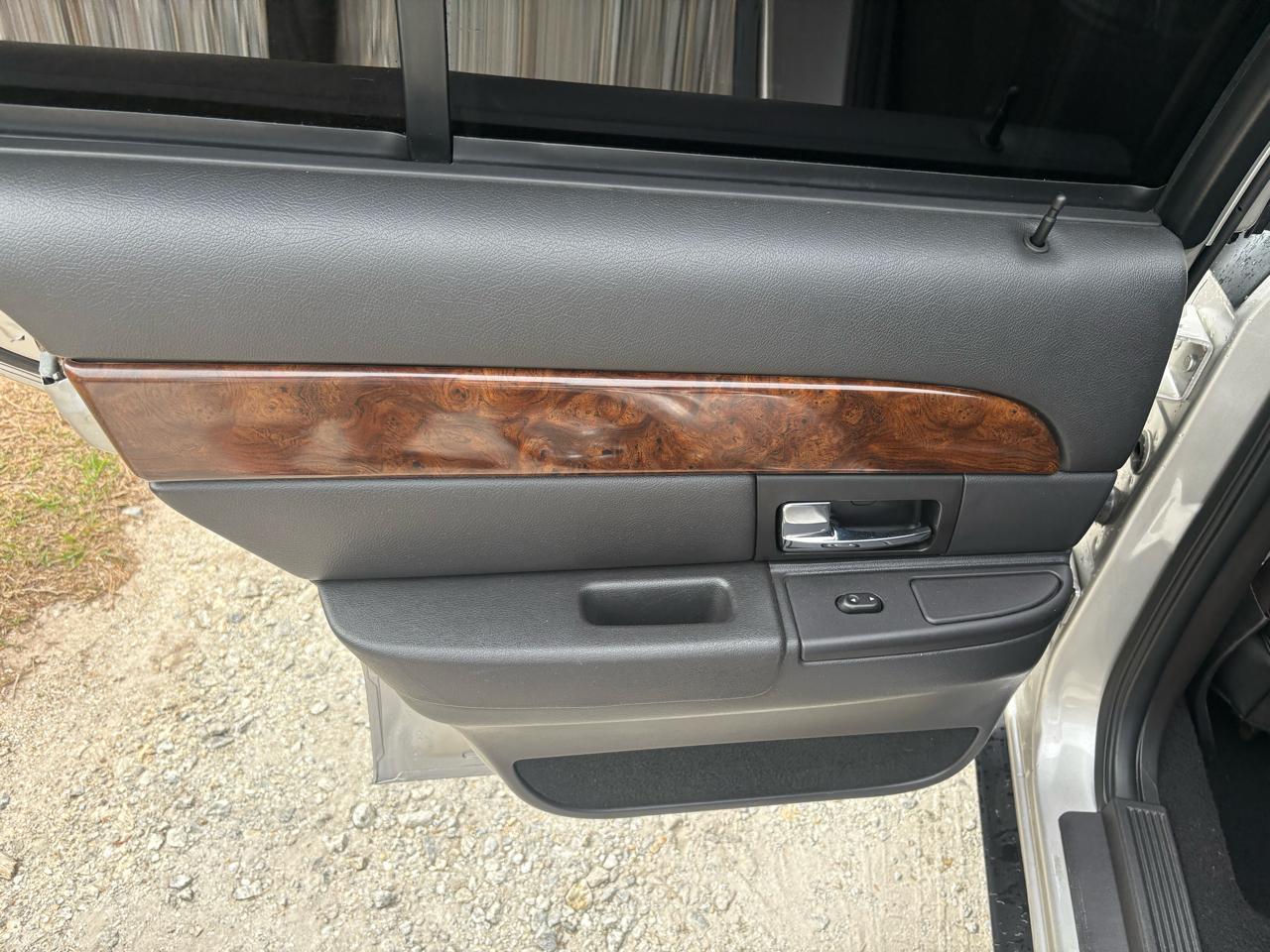 Mercury Grand Marquis 4dr Sdn LS Premium 2006