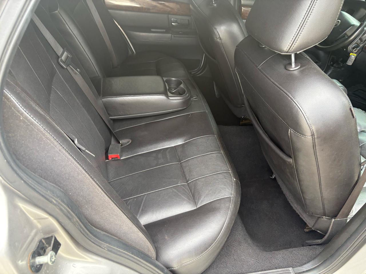 Mercury Grand Marquis 4dr Sdn LS Premium 2006